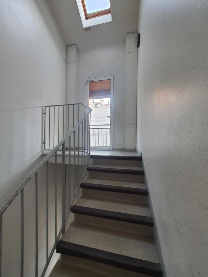 Studio Au Calme Espace Exterieur Parking Gratuit Dans La Rue Grenoble Kültér fotó
